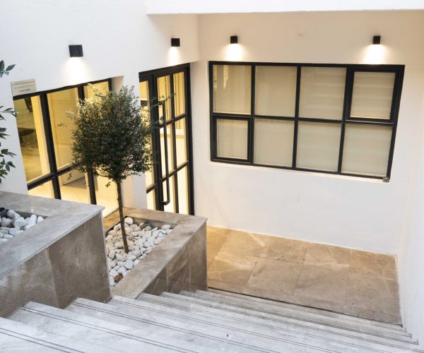Open office design in Tehran with skylight – Project by Moein Pouretmad (2020)